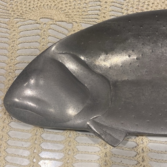 Pewter (Or Like) Large Fish Serving Platter/Tray Handcrafted 19 1/2” x 7 1/4” - Picture 2 of 7